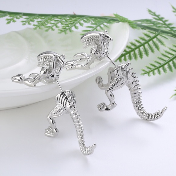 Punk Goth Alien Xenomorph Double Stud Earrings - Picture 2 of 16